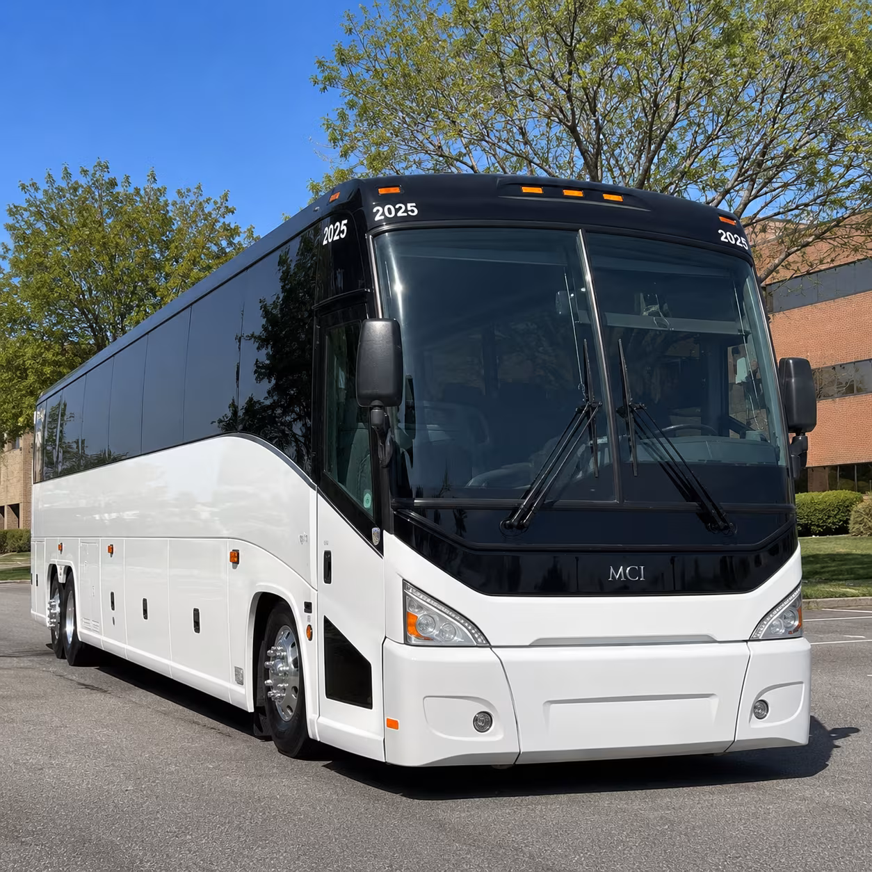 field trip buses to the detroit zoo and cranbrook from troy
